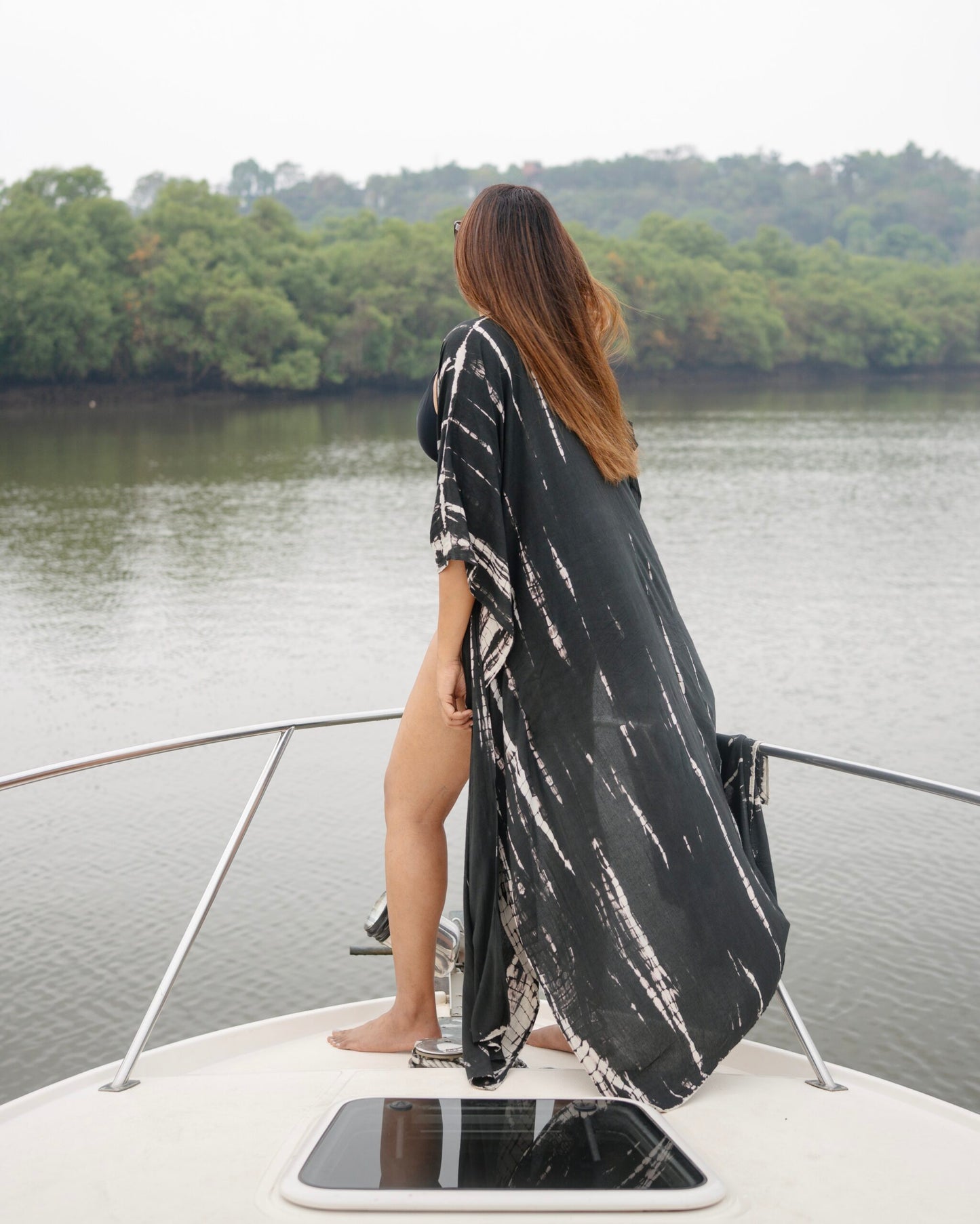 Chaaya – Black Shibori Cover-Up